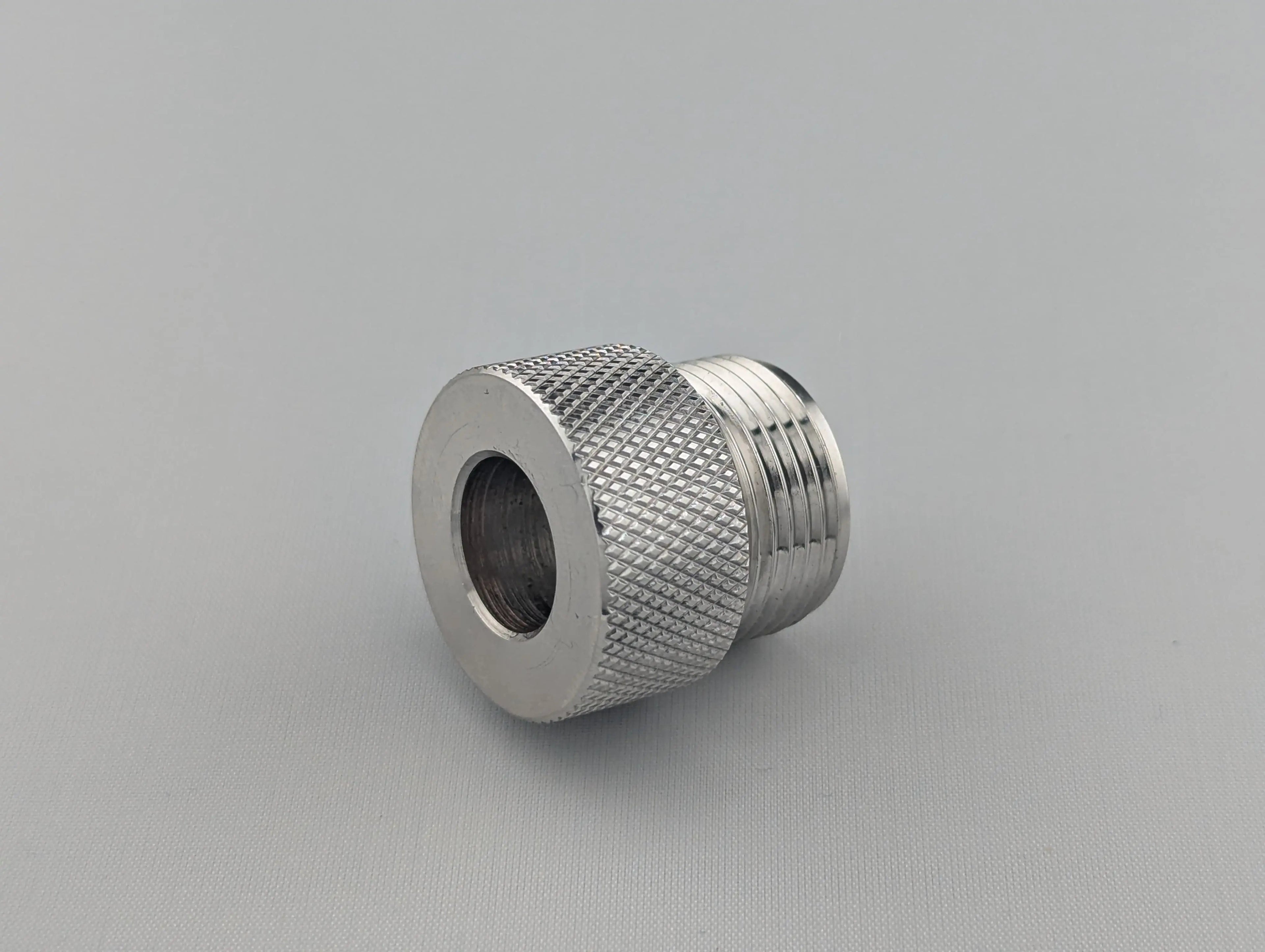 Bouchon percé Ø12, pg13.5 Inox 316L, électropolis  pour bioréacteur - Fermentec Shop